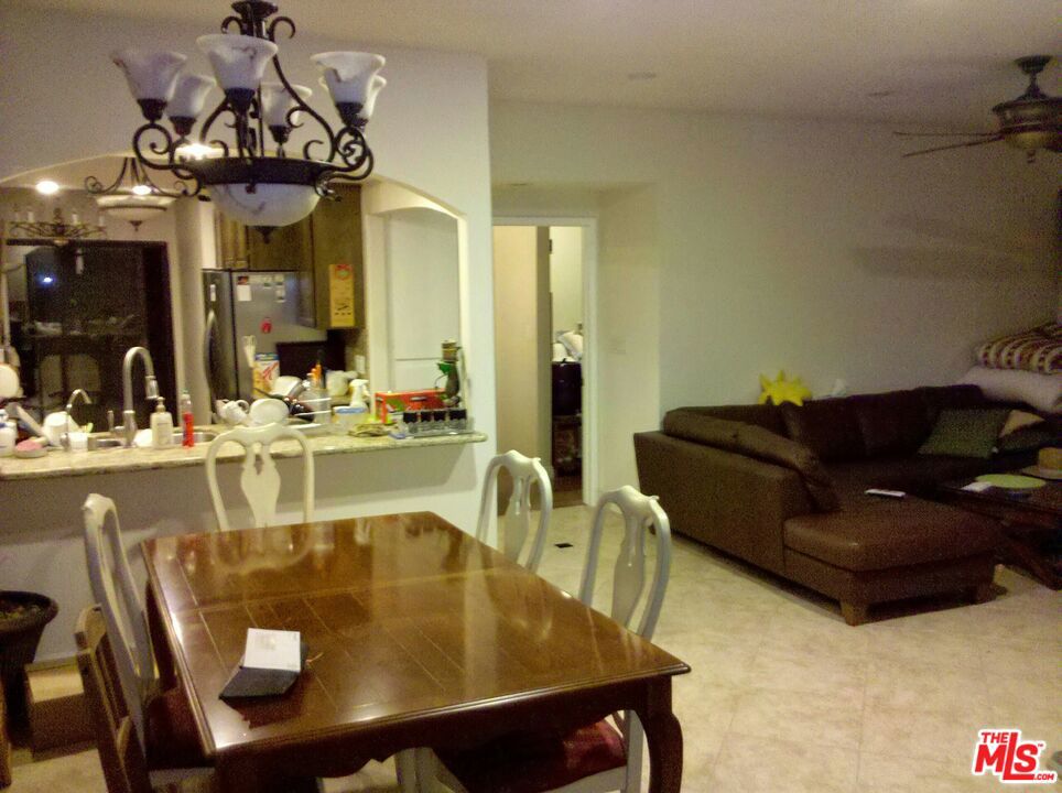 801 S Plymouth Boulevard 302 Property Photo 1