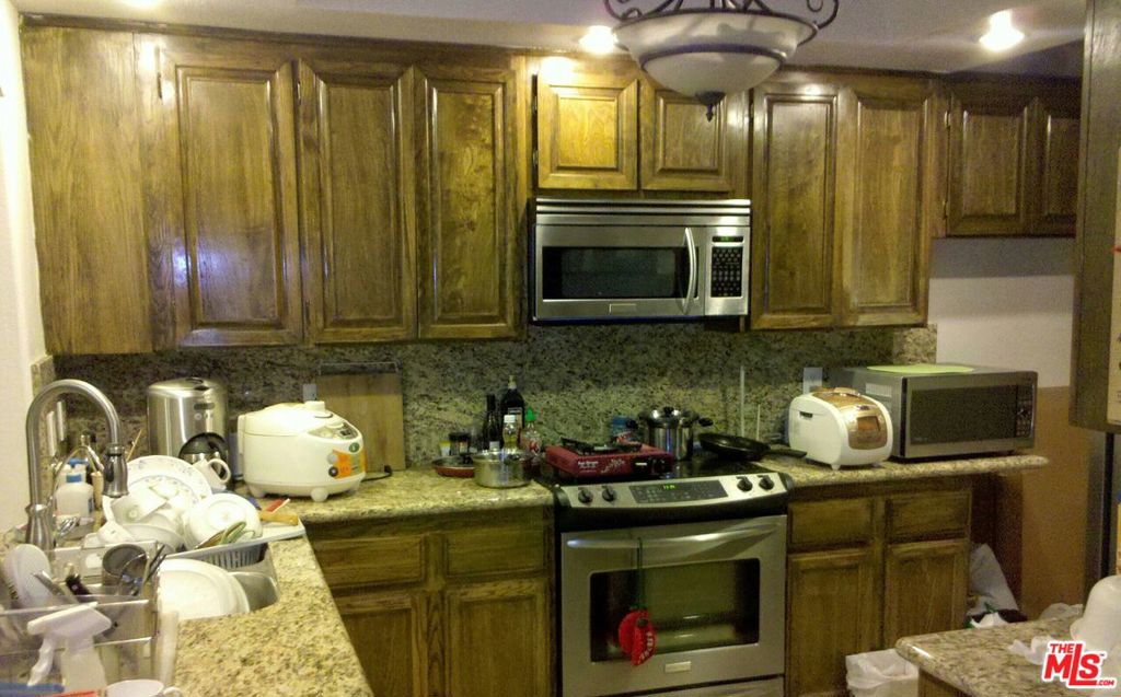 801 S Plymouth Boulevard 302 Property Photo 7