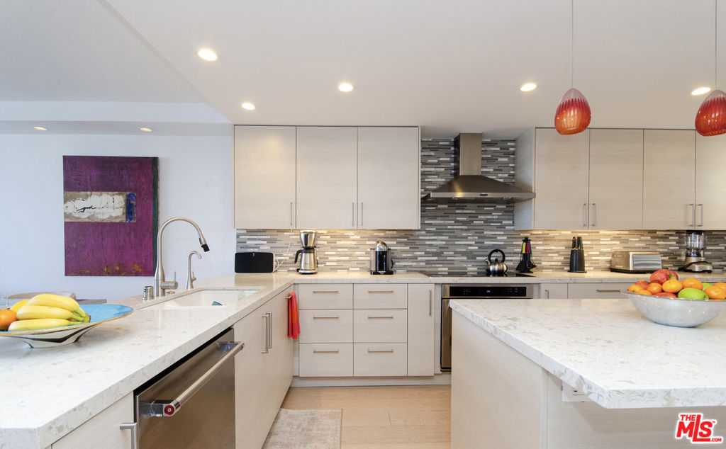 4335 Marina City 642 Property Photo 8