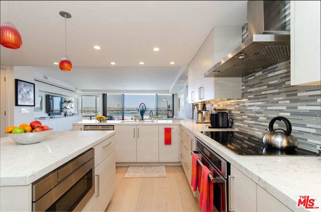4335 Marina City 642 Property Photo 10