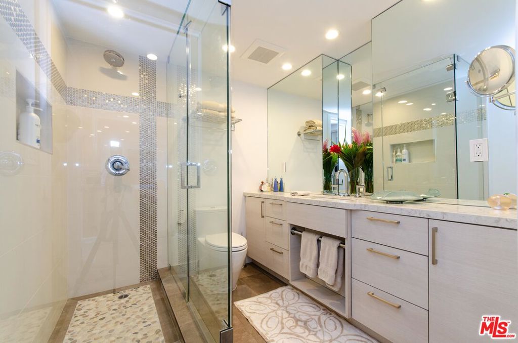 4335 Marina City 642 Property Photo 26