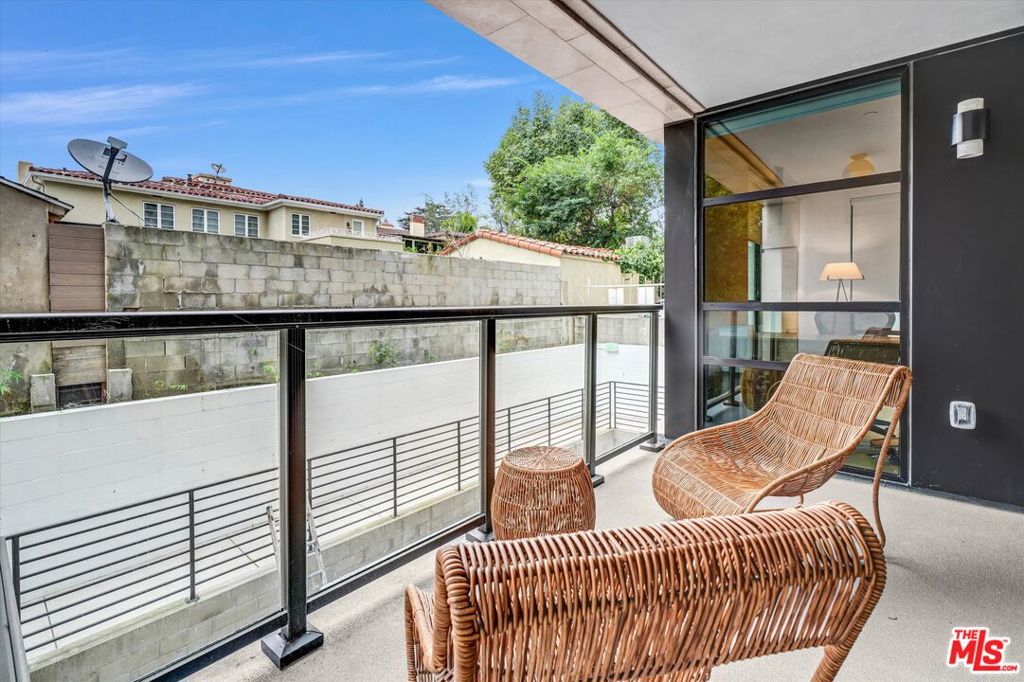 10777 Wilshire Boulevard 209 Property Photo 21