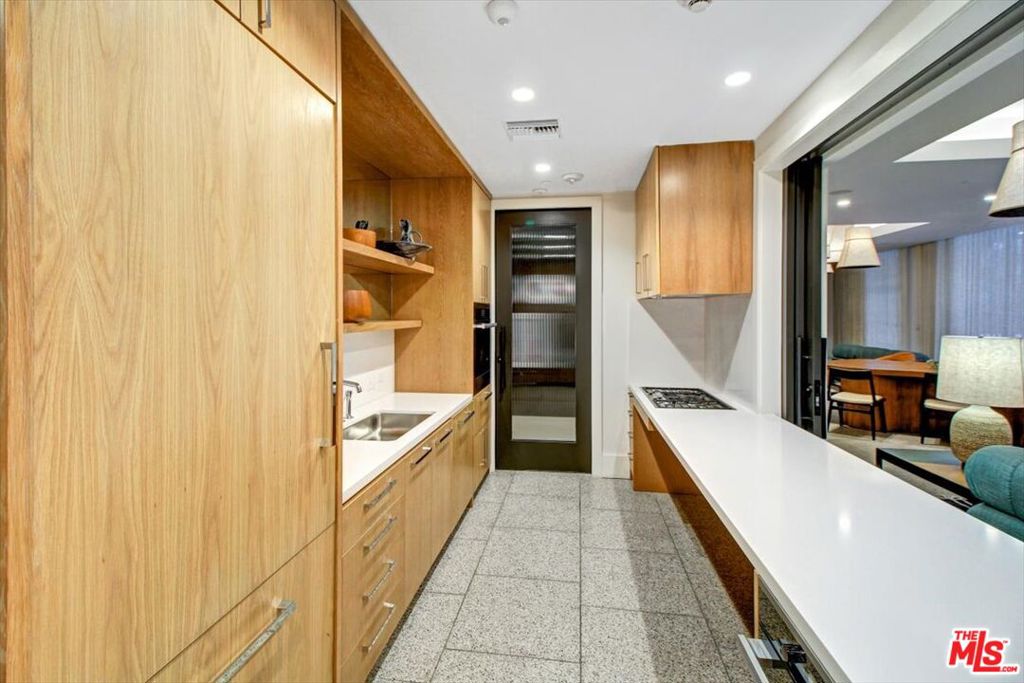 10777 Wilshire Boulevard 209 Property Photo 52