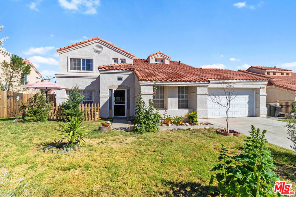 1631 Roseglen Place Property Photo 1