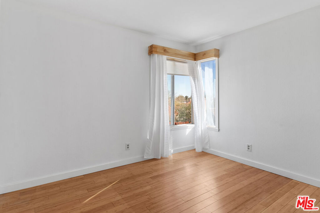 1631 Roseglen Place Property Photo 19