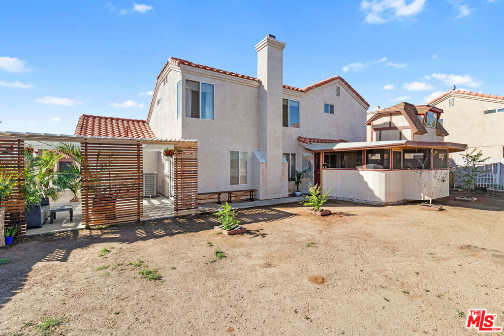 1631 Roseglen Place Property Photo 32