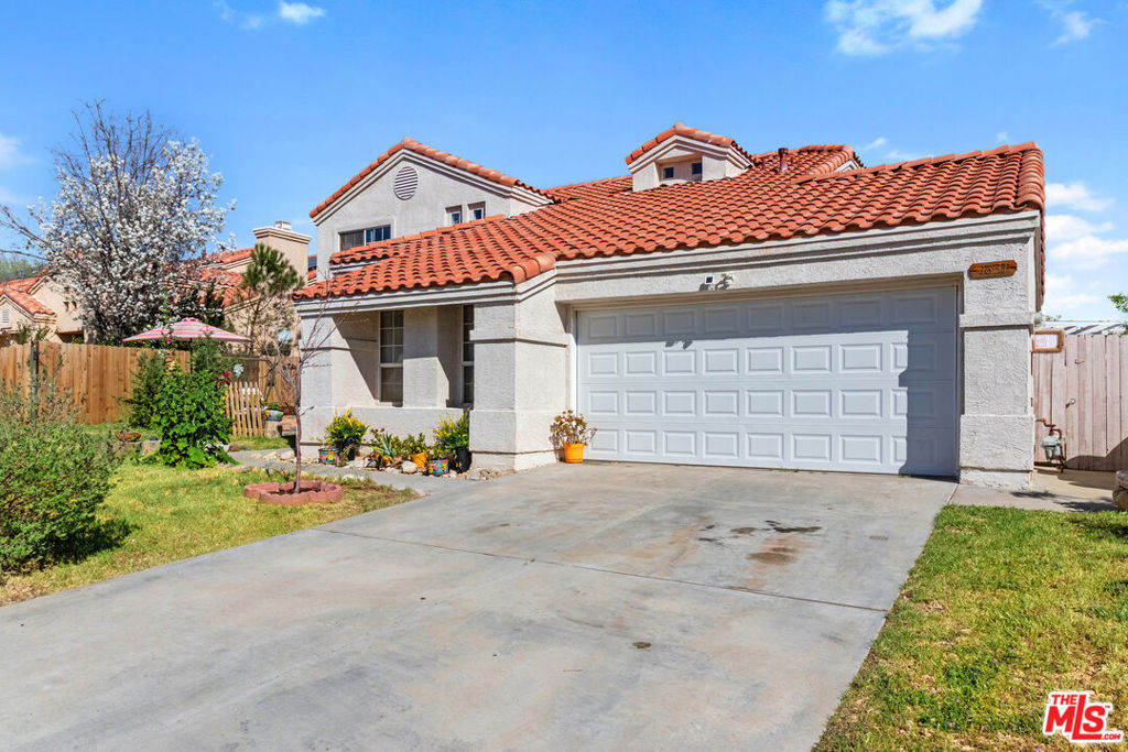 1631 Roseglen Place Property Photo 37