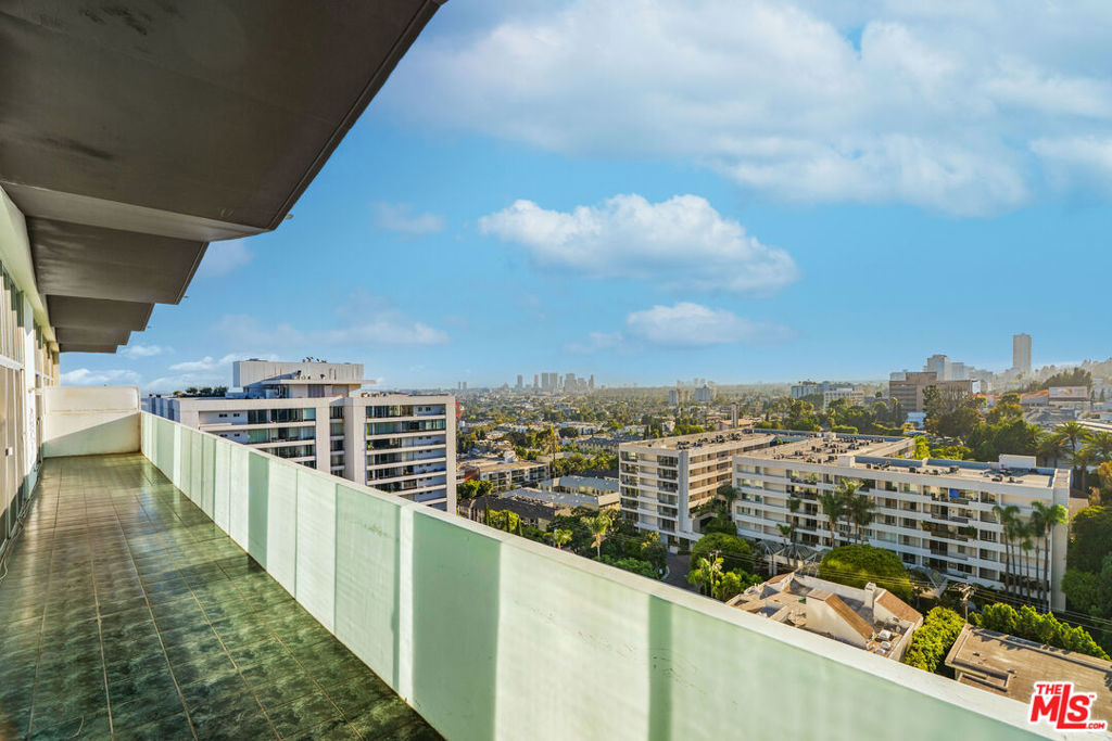 1155 N La Cienega Boulevard Ph 4 Property Photo 6
