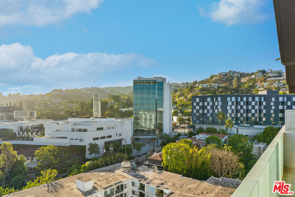1155 N La Cienega Boulevard Ph 4 Property Photo 9