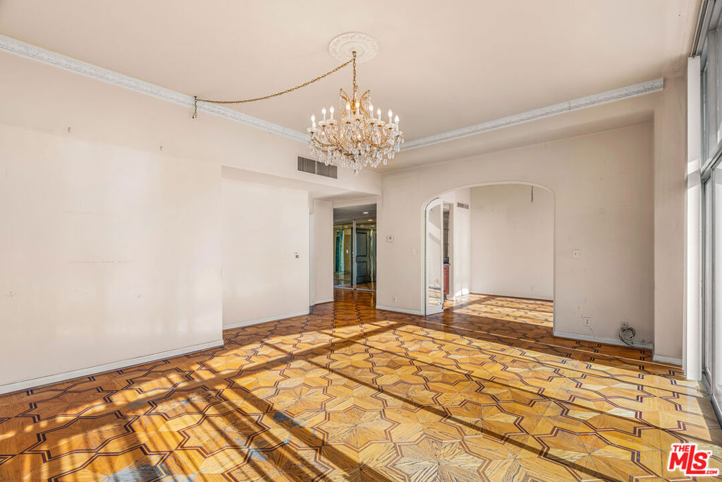 1155 N La Cienega Boulevard Ph 4 Property Photo 11