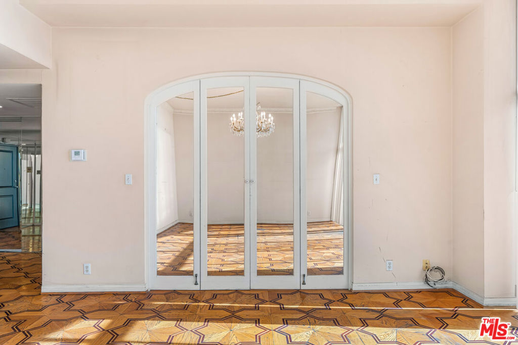 1155 N La Cienega Boulevard Ph 4 Property Photo 12