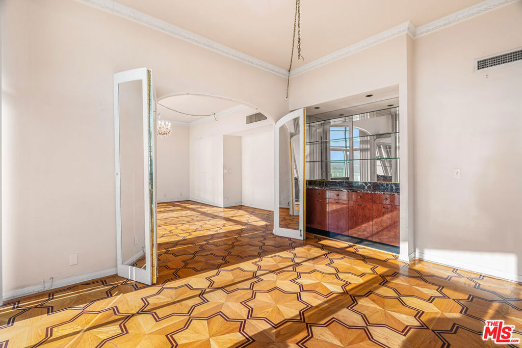 1155 N La Cienega Boulevard Ph 4 Property Photo 15