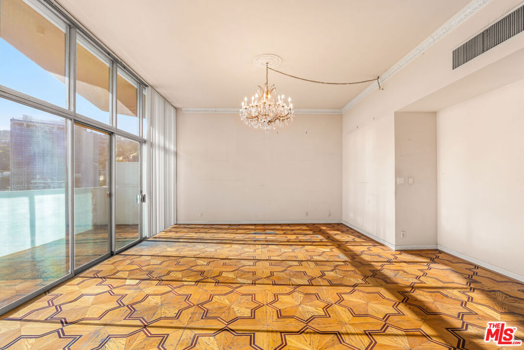 1155 N La Cienega Boulevard Ph 4 Property Photo 17