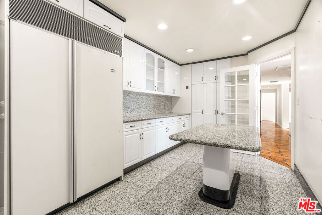 1155 N La Cienega Boulevard Ph 4 Property Photo 20