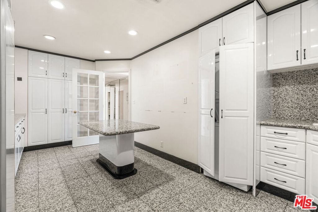 1155 N La Cienega Boulevard Ph 4 Property Photo 21