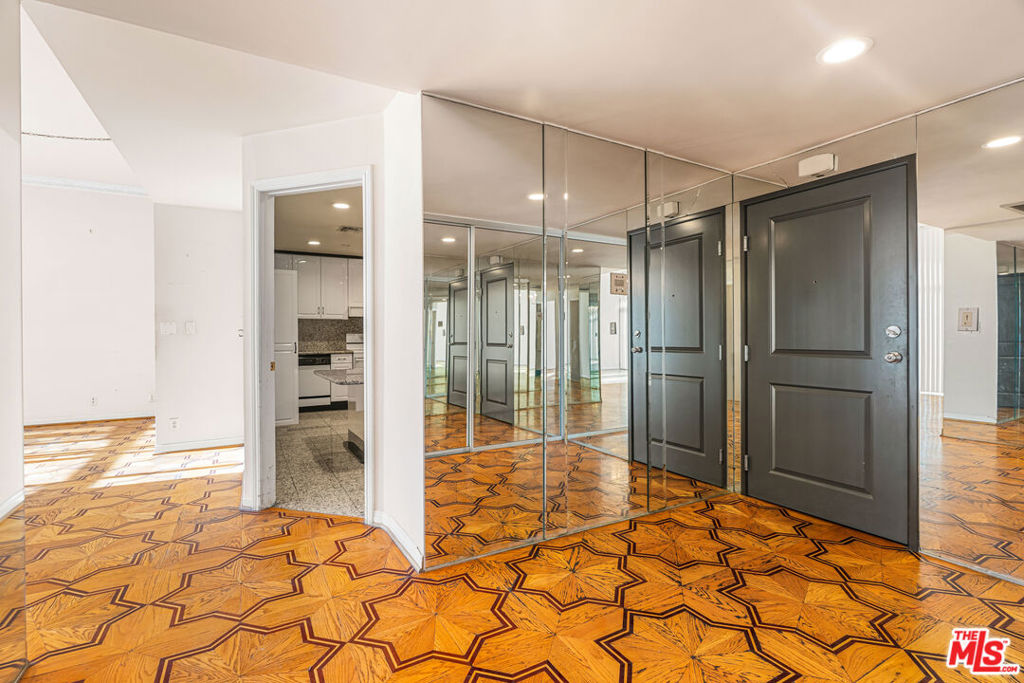 1155 N La Cienega Boulevard Ph 4 Property Photo 24