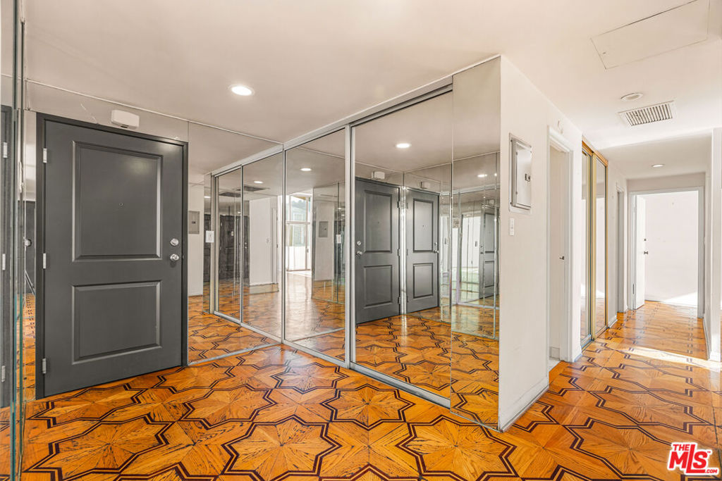 1155 N La Cienega Boulevard Ph 4 Property Photo 25