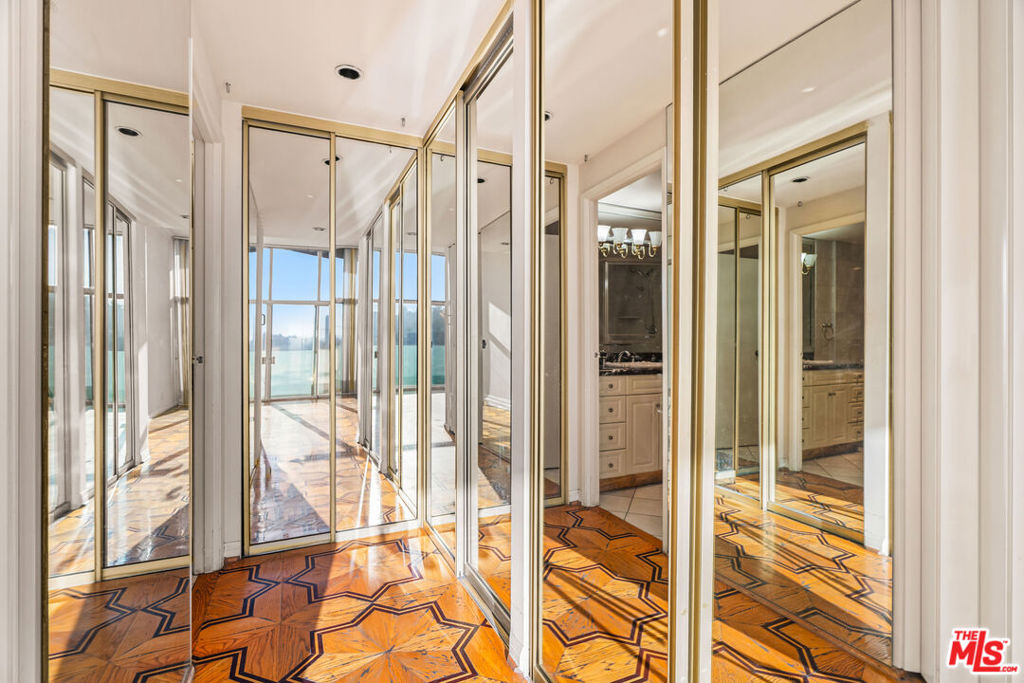 1155 N La Cienega Boulevard Ph 4 Property Photo 29