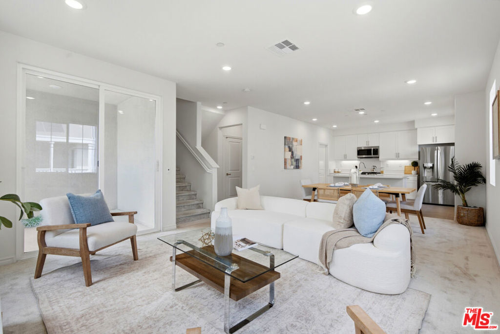 1426 Reliance Property Photo 2