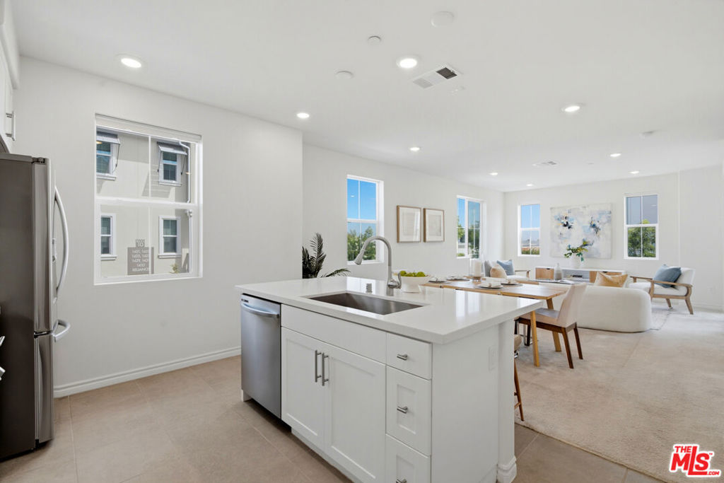 1426 Reliance Property Photo 7