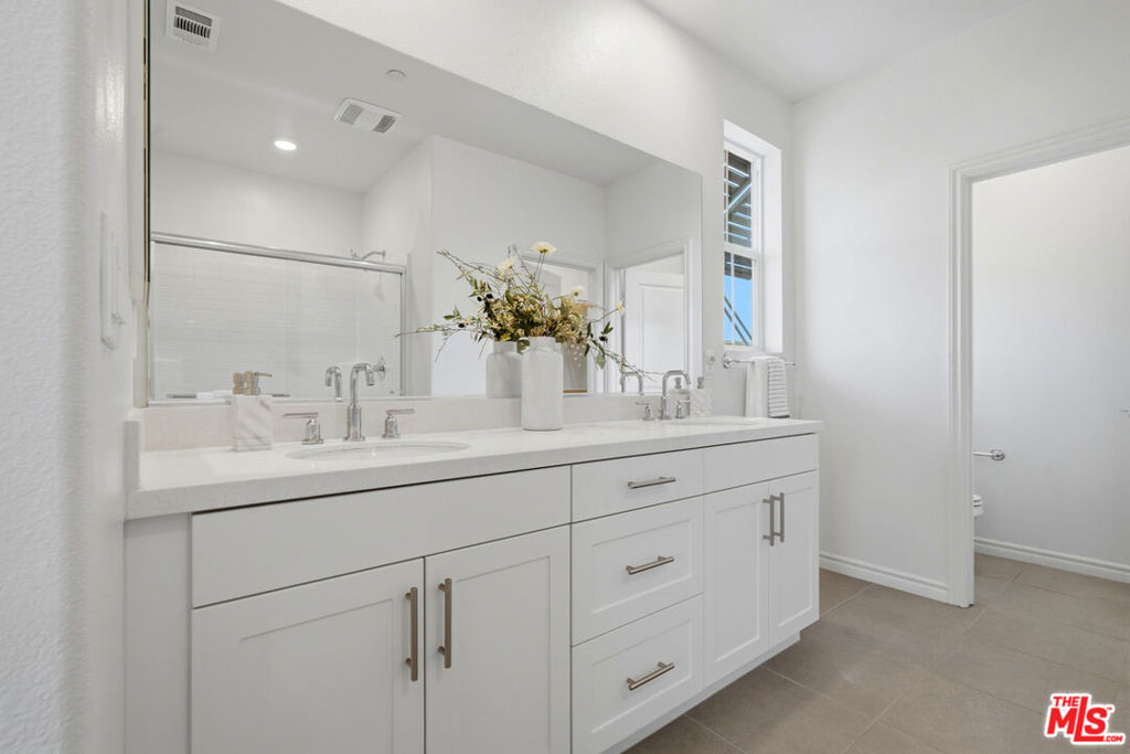 1426 Reliance Property Photo 16