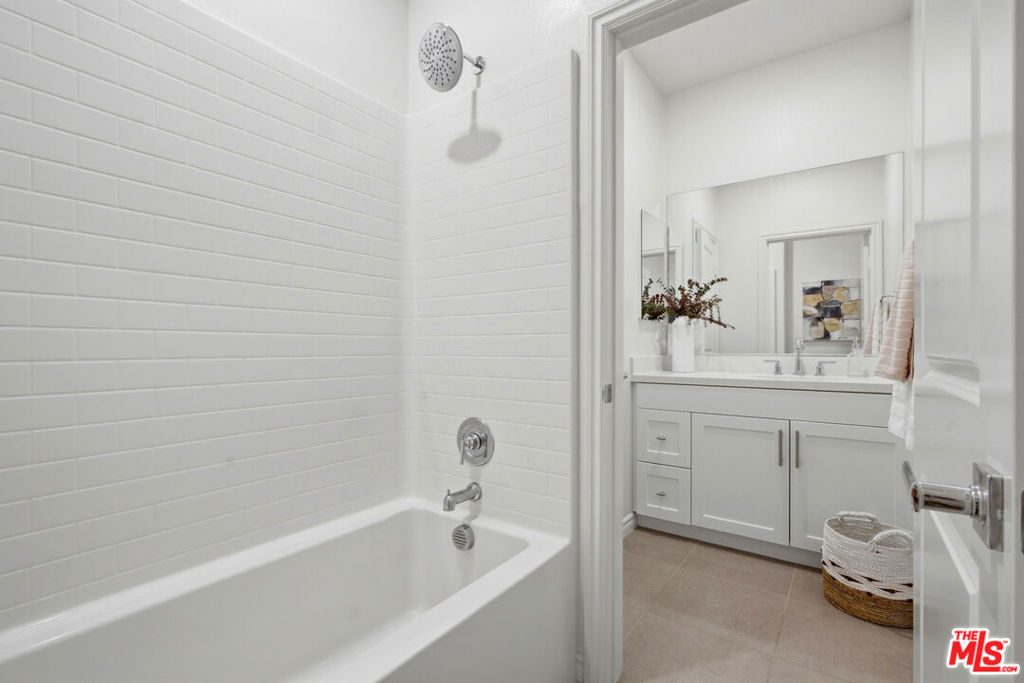 1426 Reliance Property Photo 22