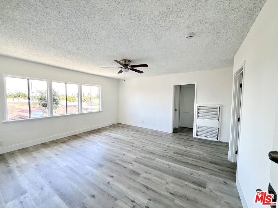254 E Lanzit Avenue 5 Property Photo 2
