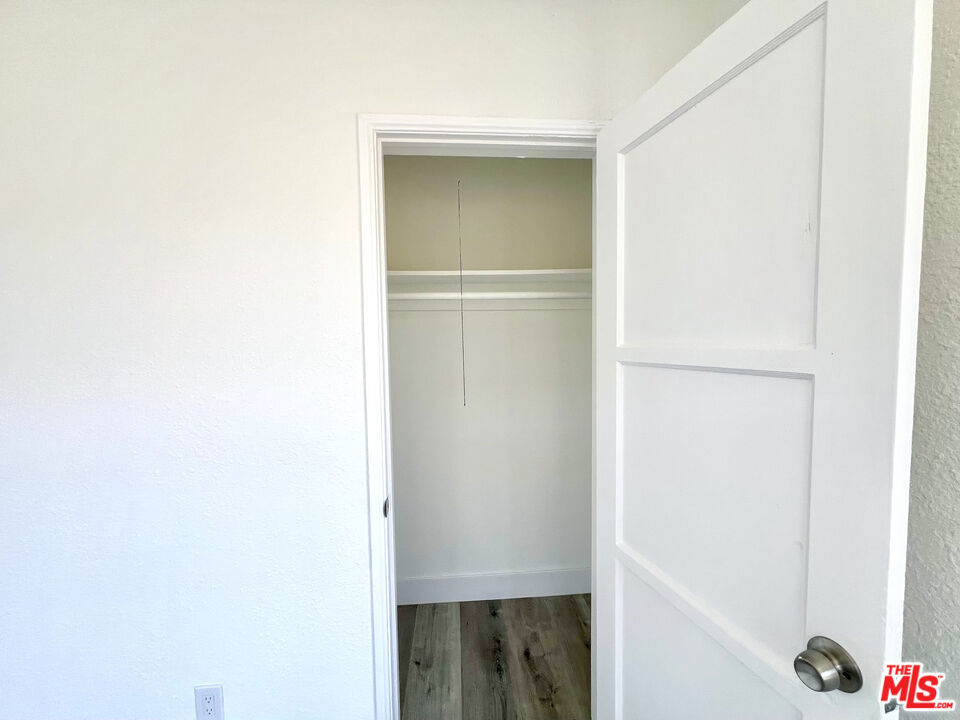 254 E Lanzit Avenue 5 Property Photo 20
