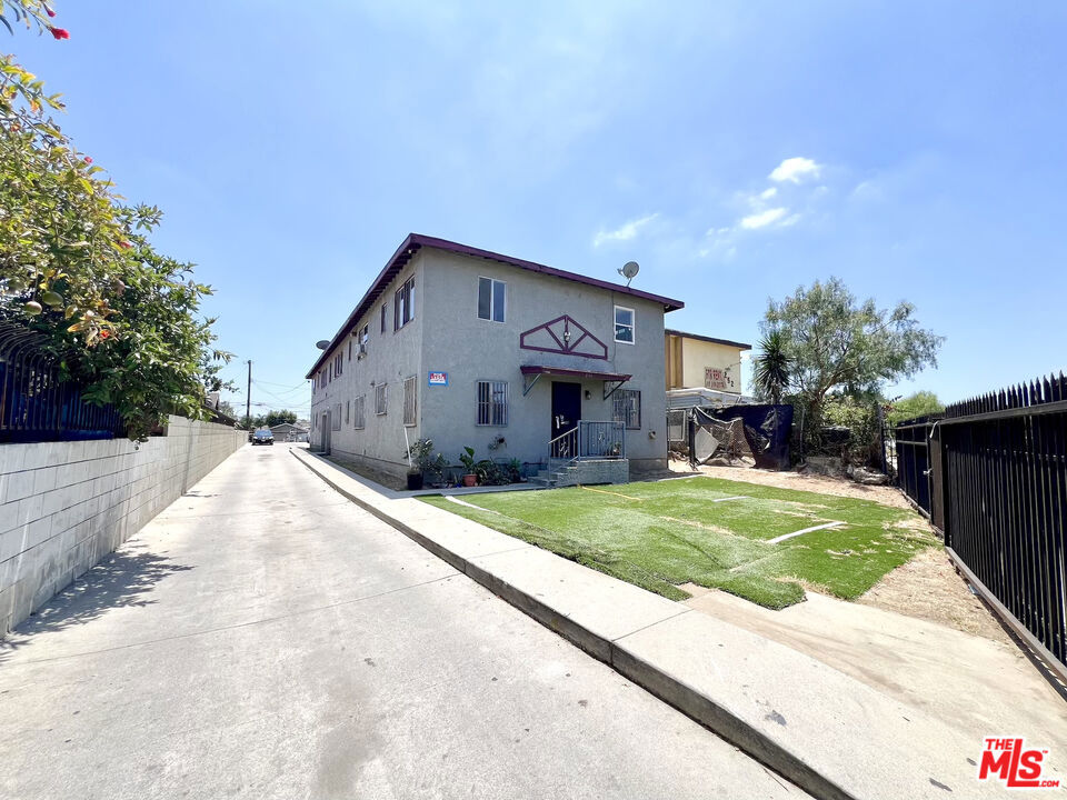 254 E Lanzit Avenue 5 Property Photo 24