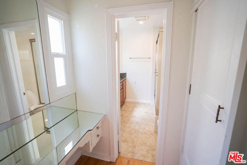 1210 S La Jolla Avenue Property Photo 6