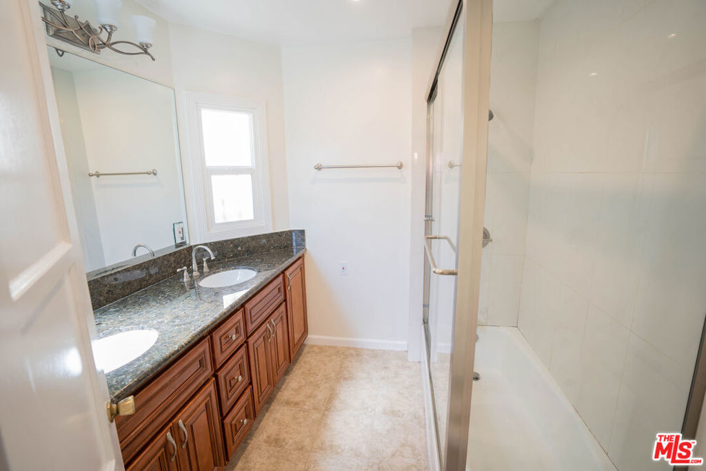 1210 S La Jolla Avenue Property Photo 7