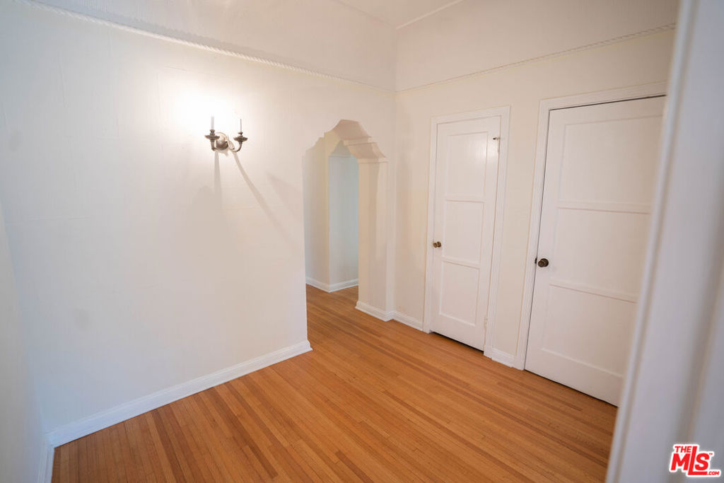 1210 S La Jolla Avenue Property Photo 10