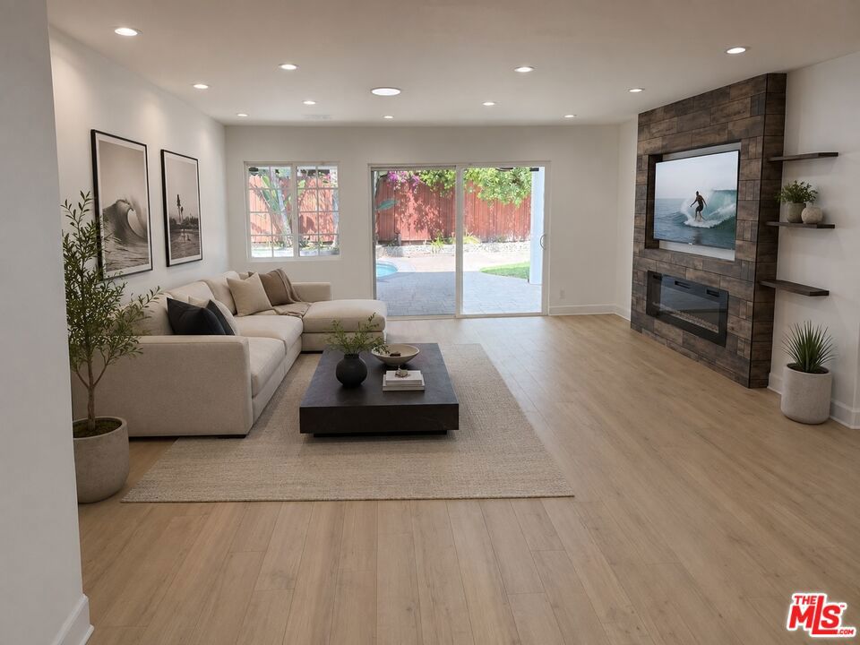 6159 Debs Avenue Property Photo 1