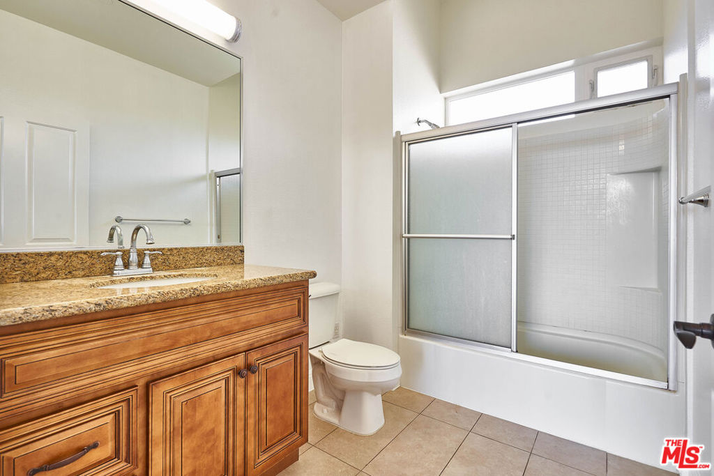 345 S Gramercy Place 304 Property Photo 22