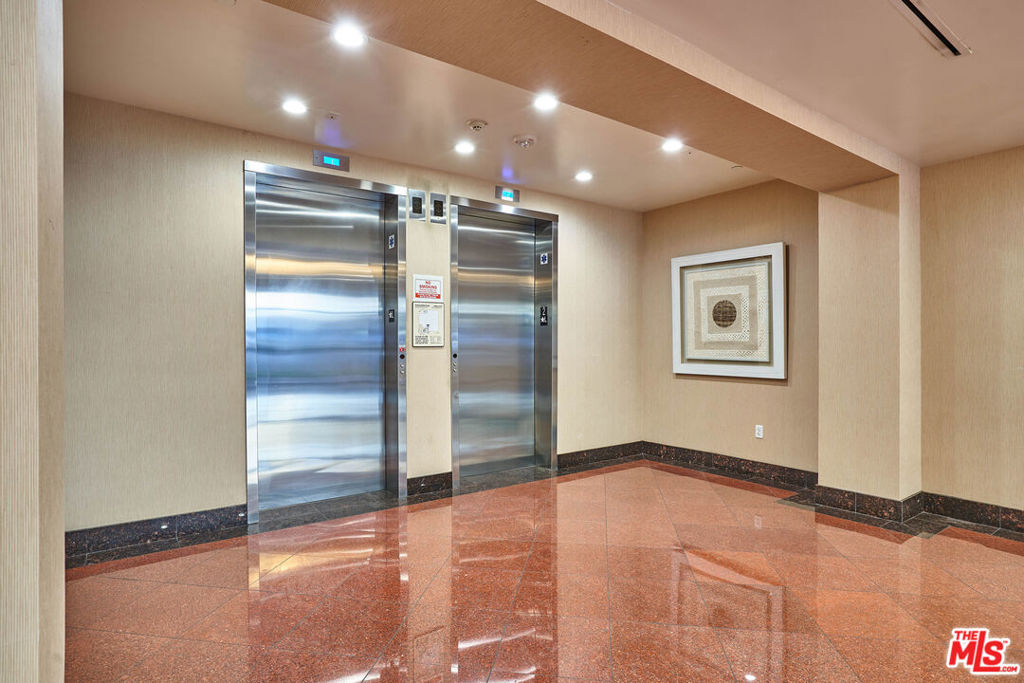 345 S Gramercy Place 304 Property Photo 25