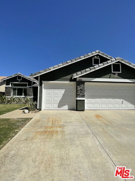 2611 Gemstone Avenue Property Photo 1