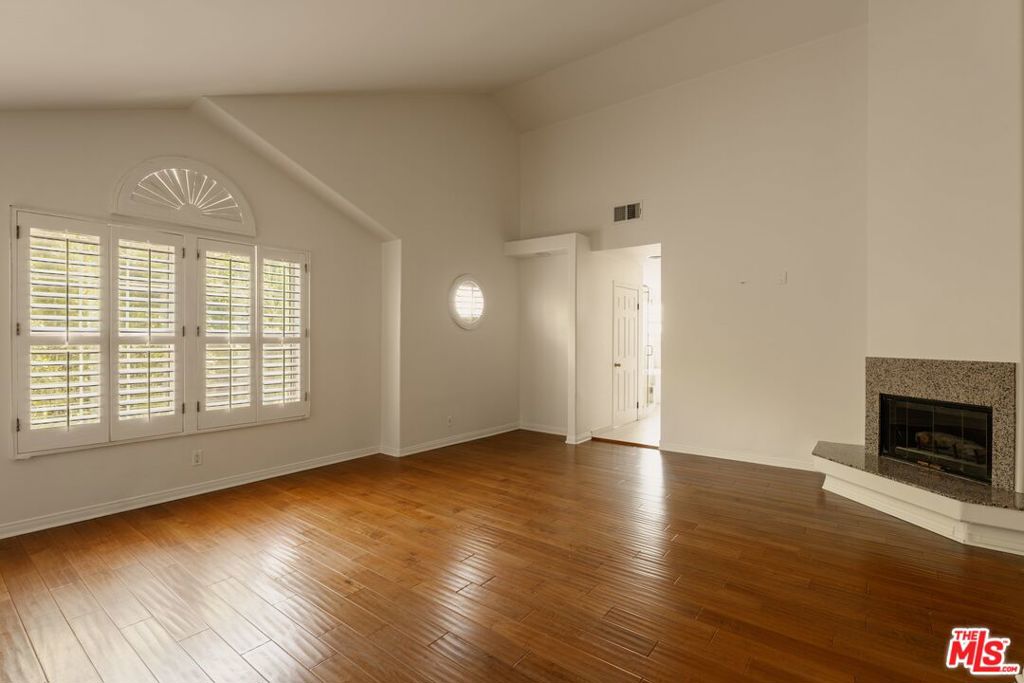 17323 San Jose Street Property Photo 13