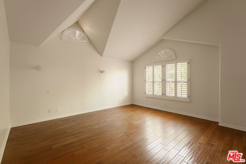 17323 San Jose Street Property Photo 14