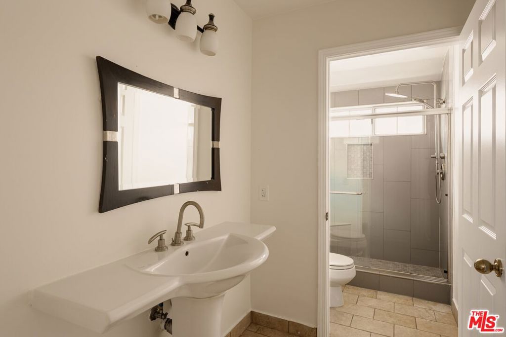 17323 San Jose Street Property Photo 20