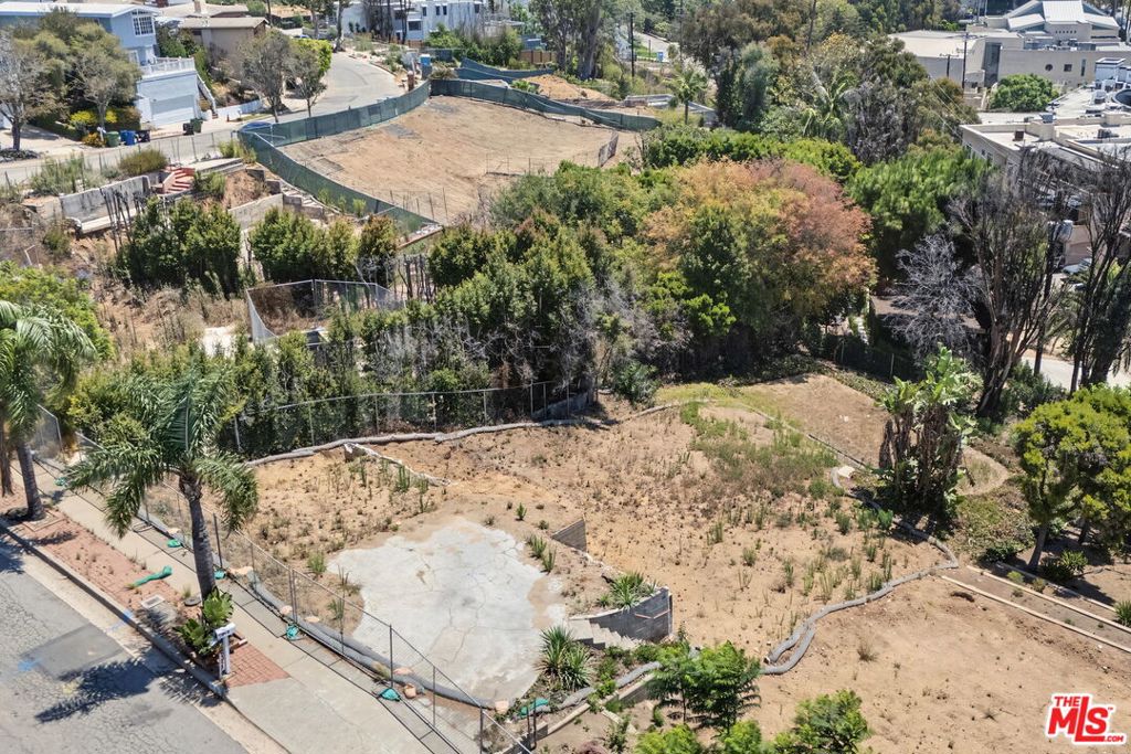 848 Las Lomas Avenue Property Photo 7
