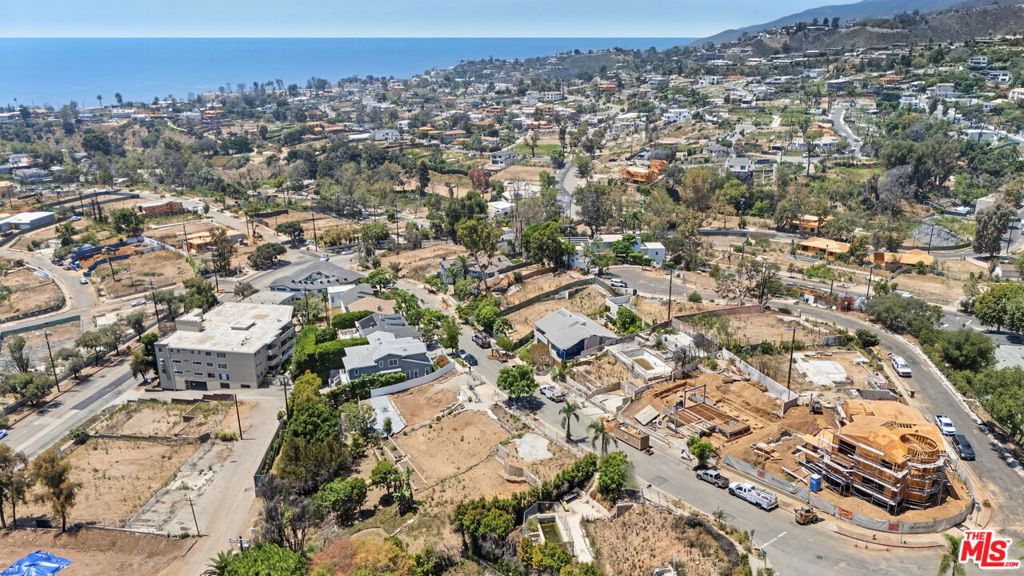848 Las Lomas Avenue Property Photo 19
