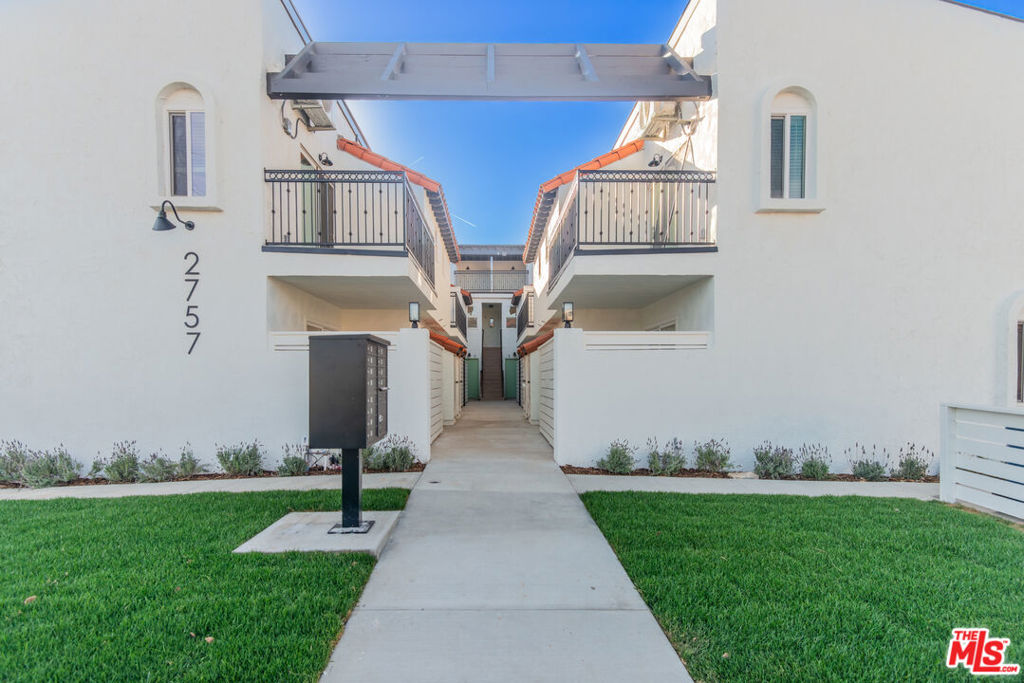 2757 Andreo 8 Property Photo 1