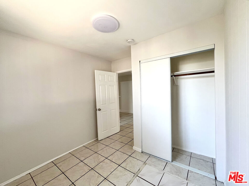 3260 E 4th Street Property Photo 17
