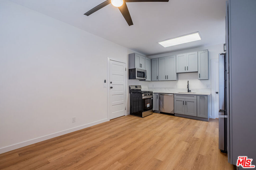 108 N Broadway 6 Property Photo 4