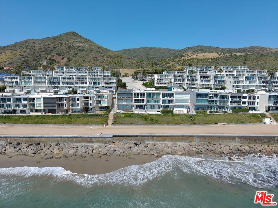 11874 Beach Club Way Property Photo 2