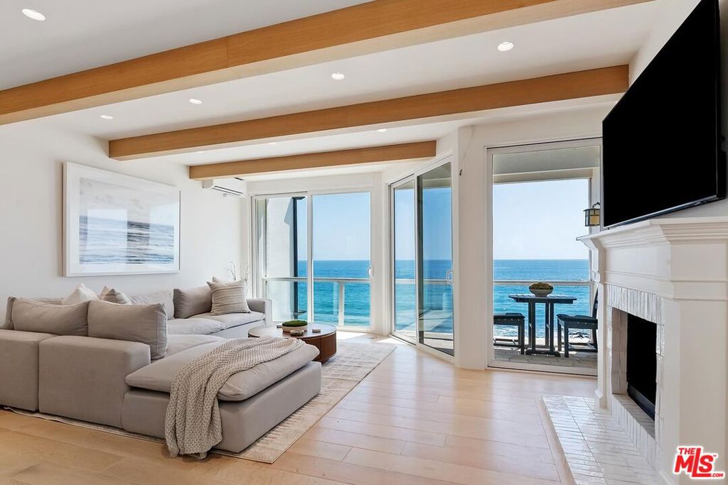 11874 Beach Club Way Property Photo 11
