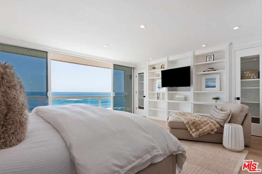 11874 Beach Club Way Property Photo 16