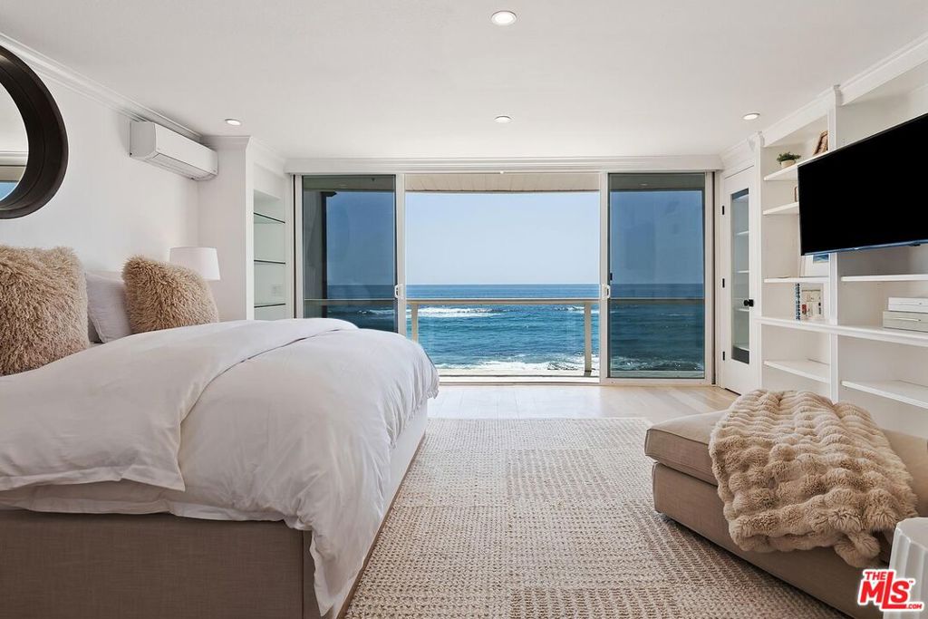 11874 Beach Club Way Property Photo 18