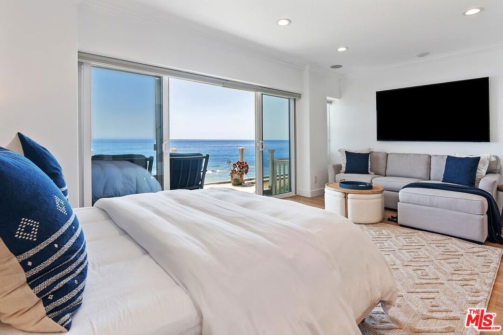 11874 Beach Club Way Property Photo 27