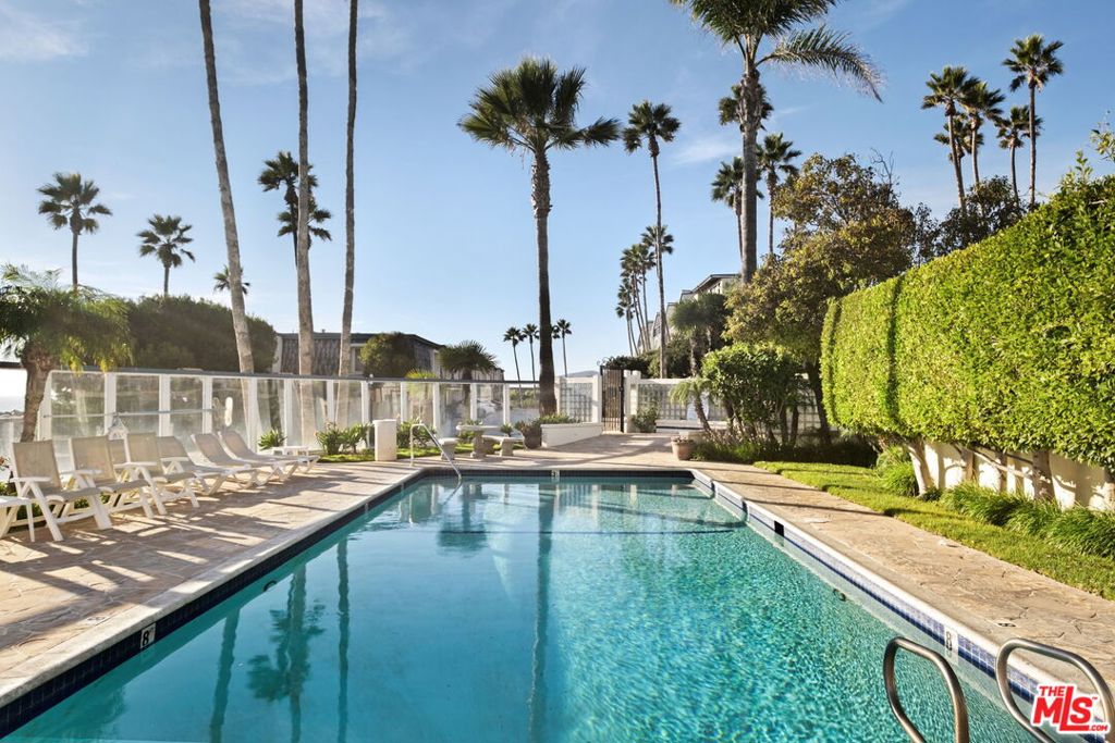 11874 Beach Club Way Property Photo 36